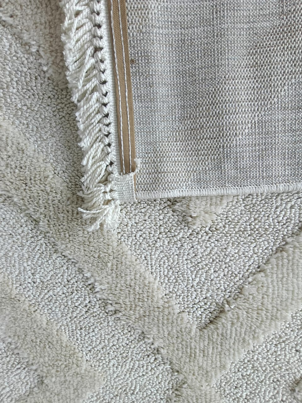 High Quality Modern Carpet – Made in Turkey | Comfortable & Stylish