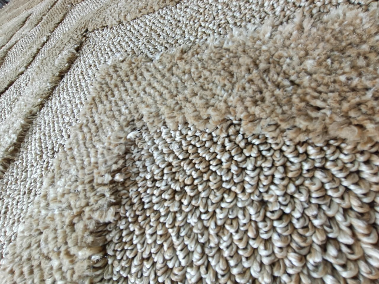 High Quality Modern Carpet – Made in Turkey | Comfortable & Stylish