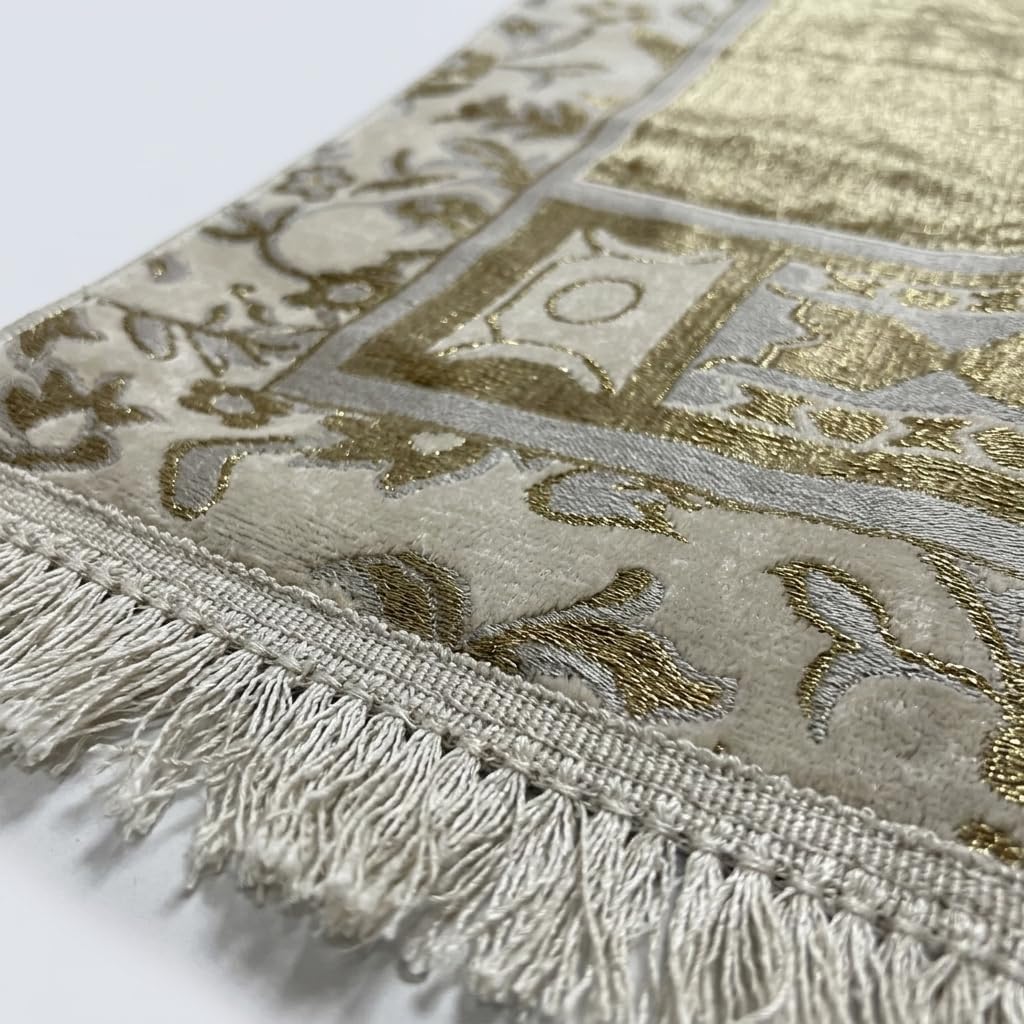 Turkish Prayer Mat Gold & White Floral Design – Soft Velvet Islamic Prayer Rug, Elegant Traditional Muslim Janamaz for Daily Salah, 70 x 110 cm