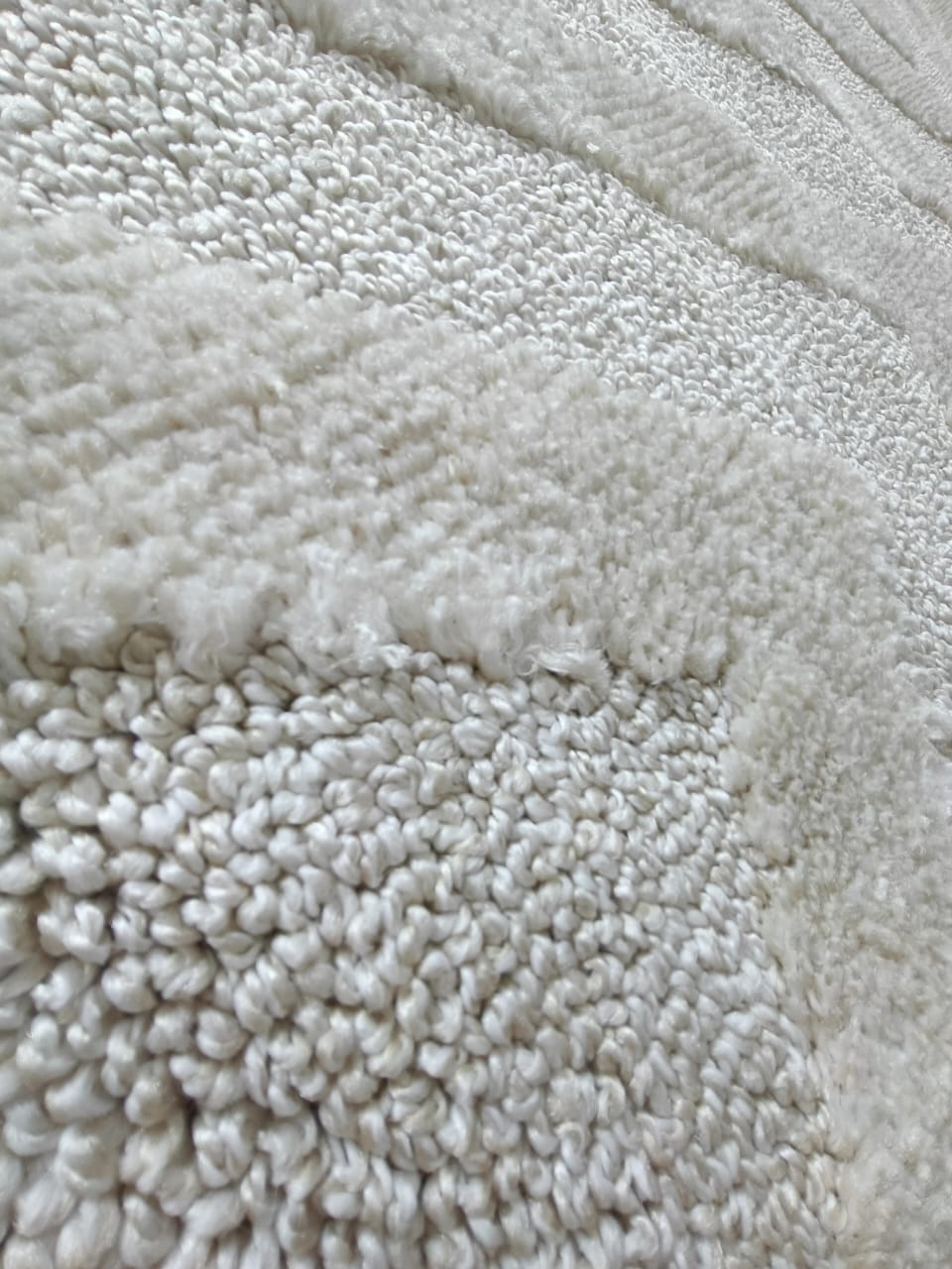 High Quality Modern Carpet – Made in Turkey | Comfortable & Stylish