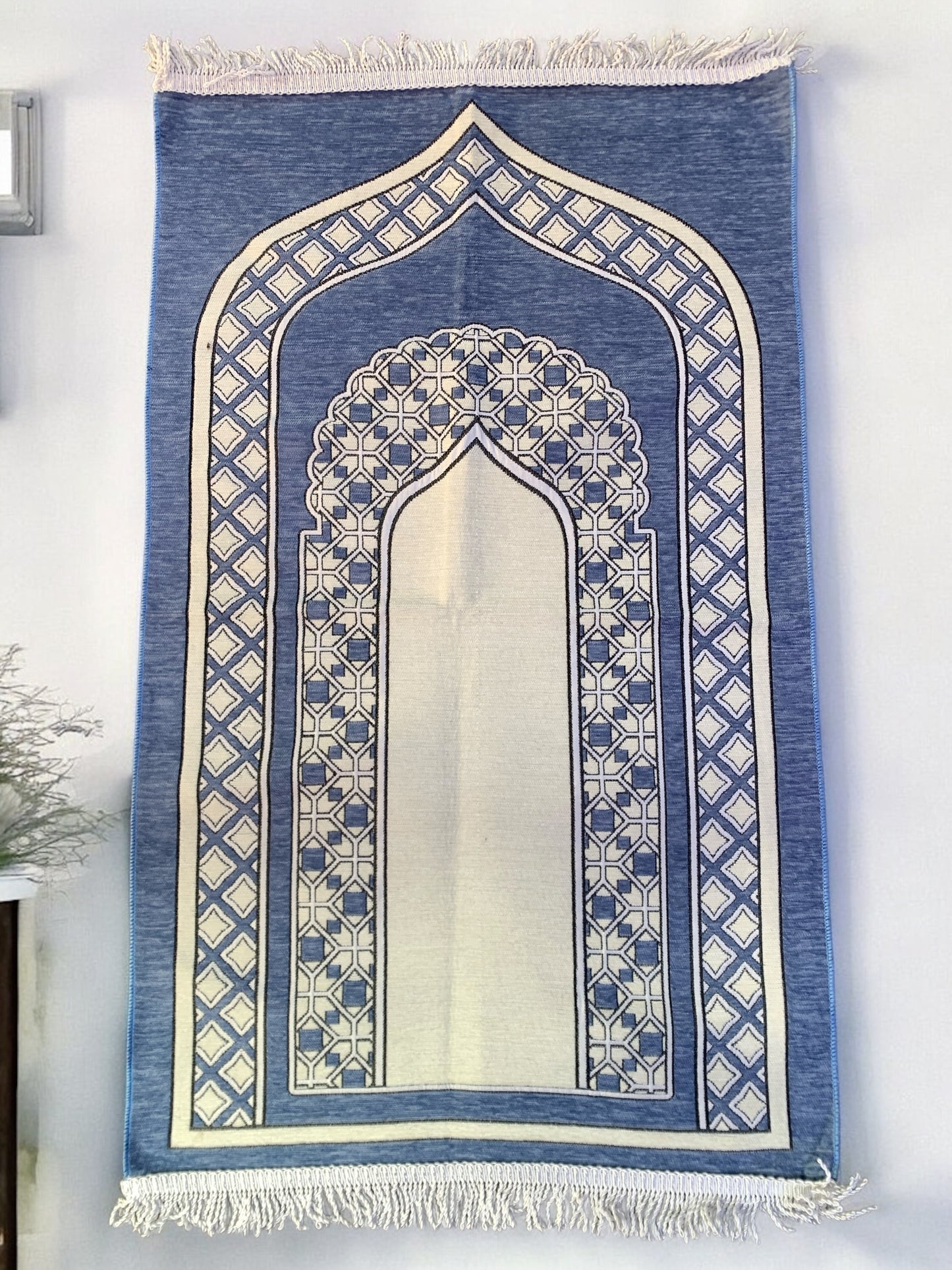 Premium Turkish Prayer Mat – Islamic Prayer Rug 70x110 cm, Soft & Comfortable.