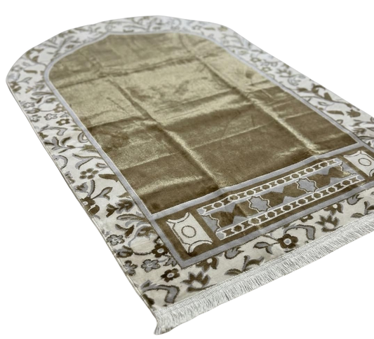 Turkish Prayer Mat Gold & White Floral Design – Soft Velvet Islamic Prayer Rug, Elegant Traditional Muslim Janamaz for Daily Salah, 70 x 110 cm